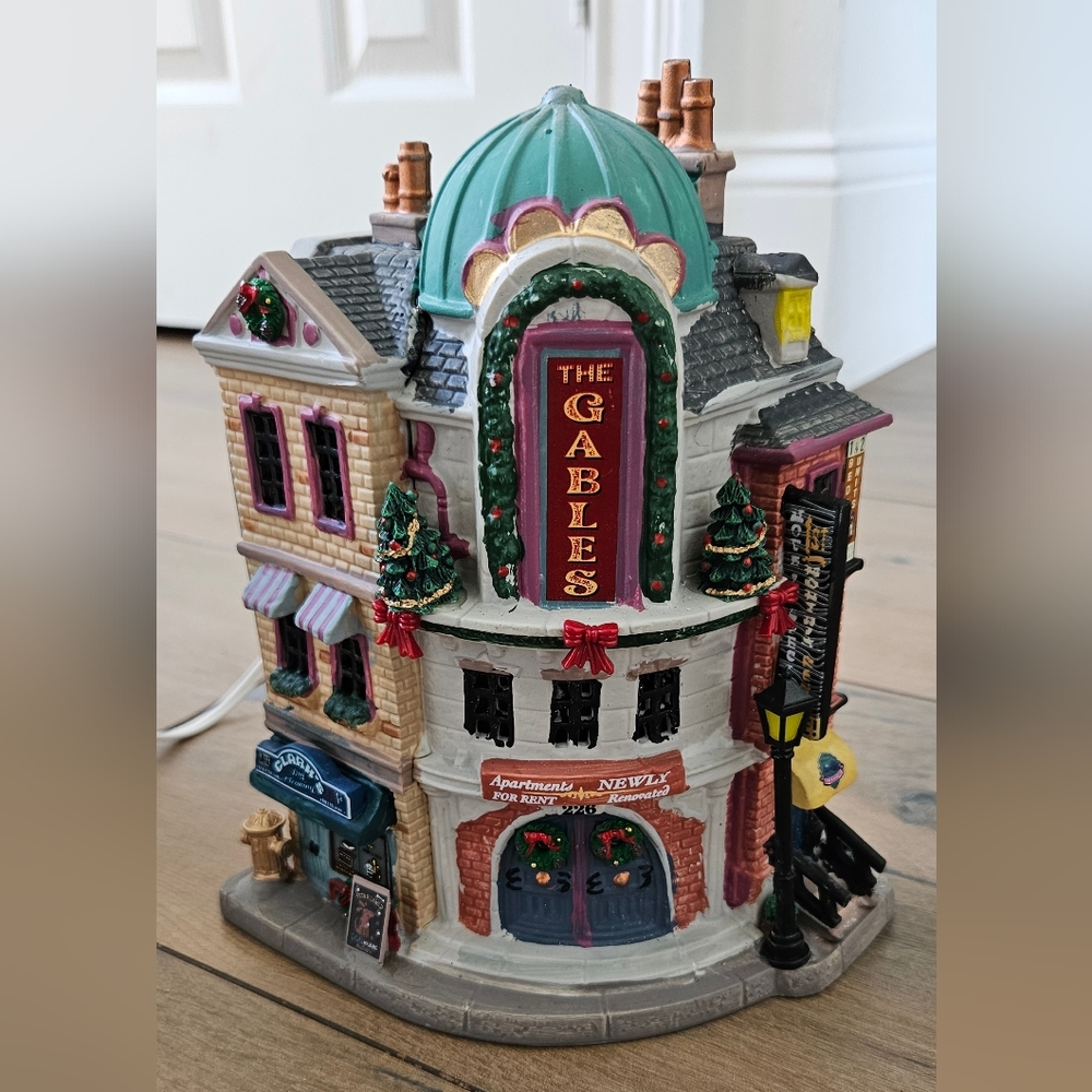 Lemax The Gables Apartments Christmas Village Light Up Display